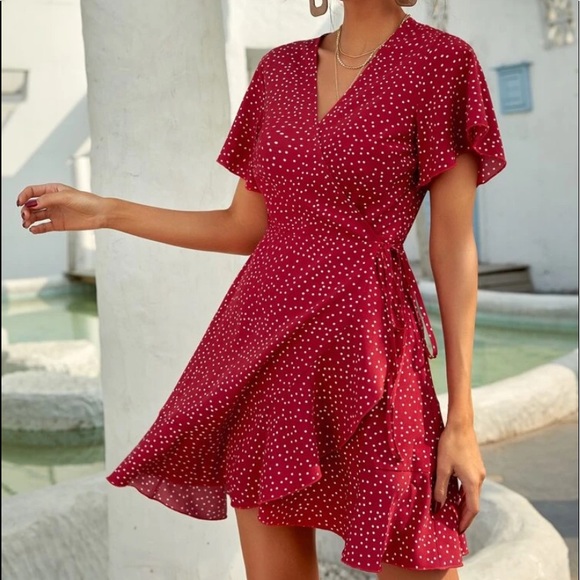 Dresses & Skirts - Polka dot knot side A line dress
